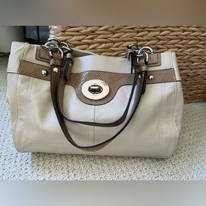 Coach Penelope Purse. Excellent, never used. Beautiful soft leather.